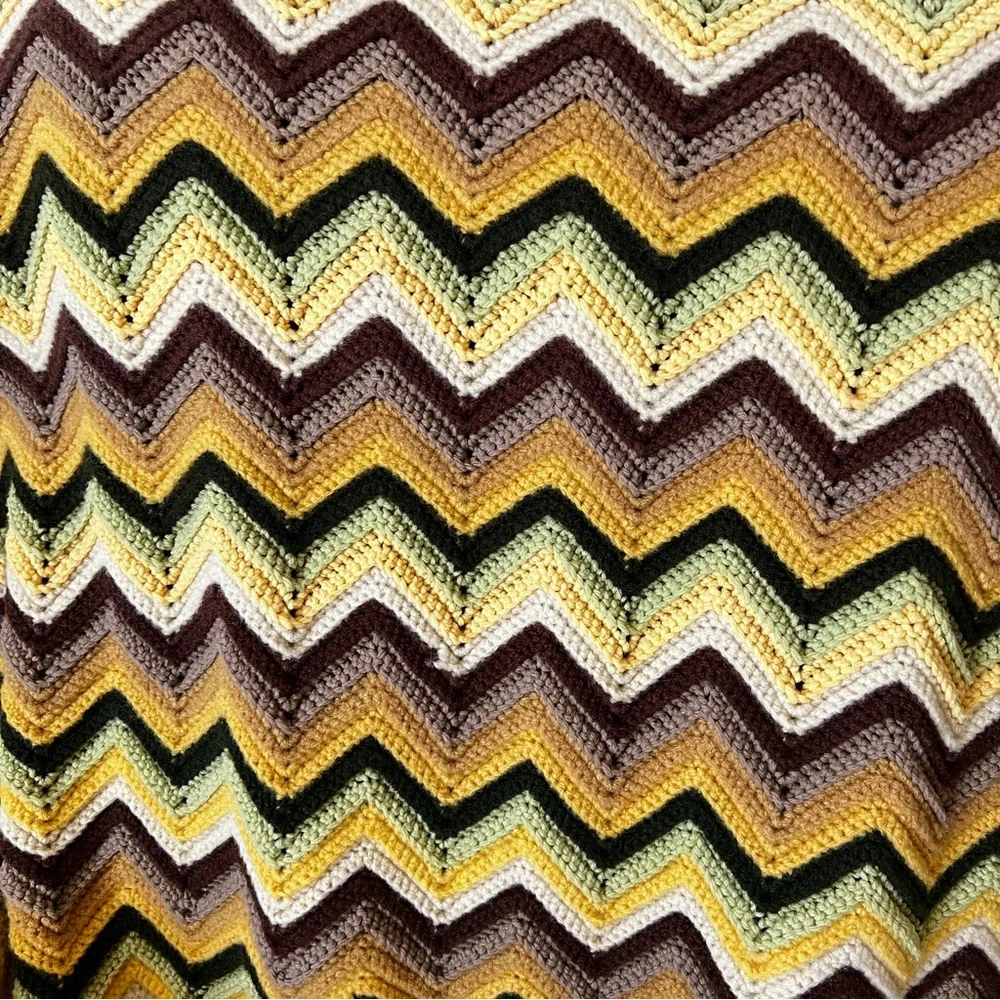 Vintage Handmade Knit Afghan Throw Blanket Chevron  Greens Yellows Tan B…